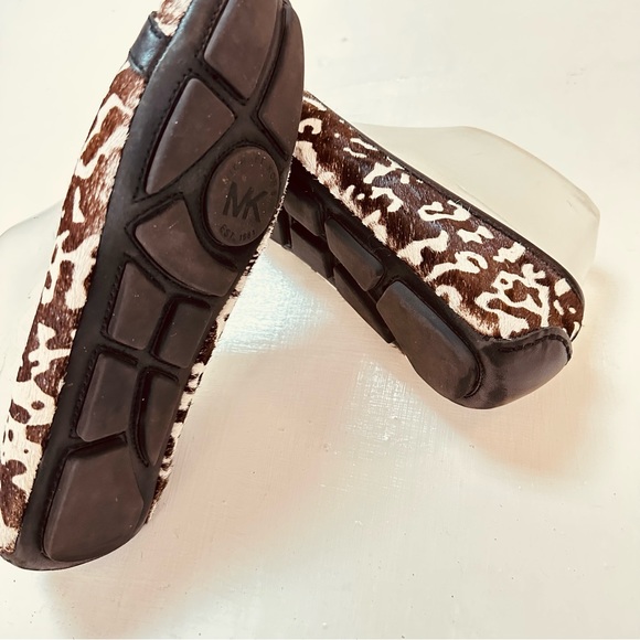 MK LOGO MICHAEL KORS  Animal Print Black White Brown LEATHER FLATS Size 6 M - Picture 10 of 12